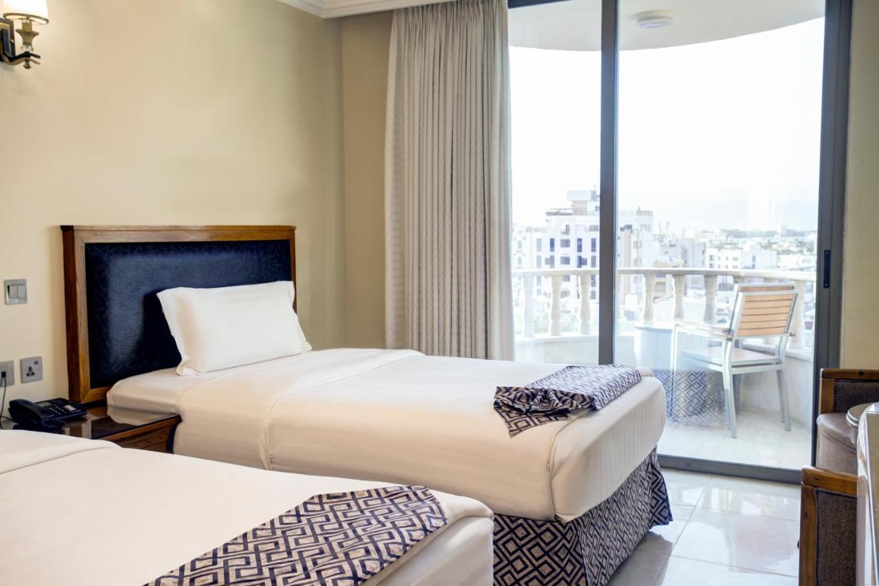 Dweik Hotel Luxury 3 Aqaba Bagian luar foto